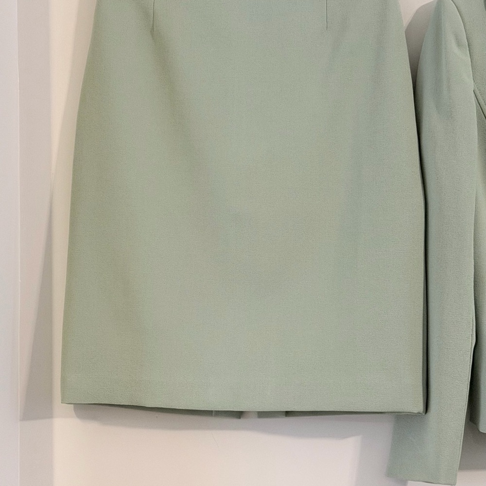 Tahari ASL Pistachio Green Skirt Set - Ruffle Jacket & Pencil Skirt - Picture 3 of 11